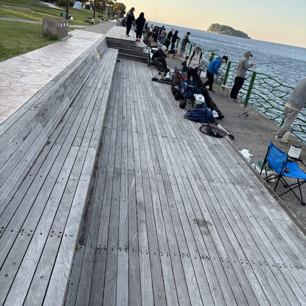 海辺つり公園の階段・段差に注意